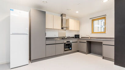 A fully equipped kitchen in Purdown View.