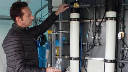 Scientists develop machine that transforms dirty water into drinkable supply