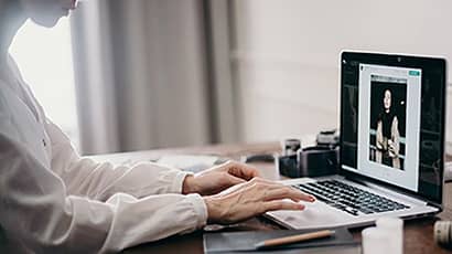 UWE Bristol students to access virtual internships across UK to prepare for 'new normal'